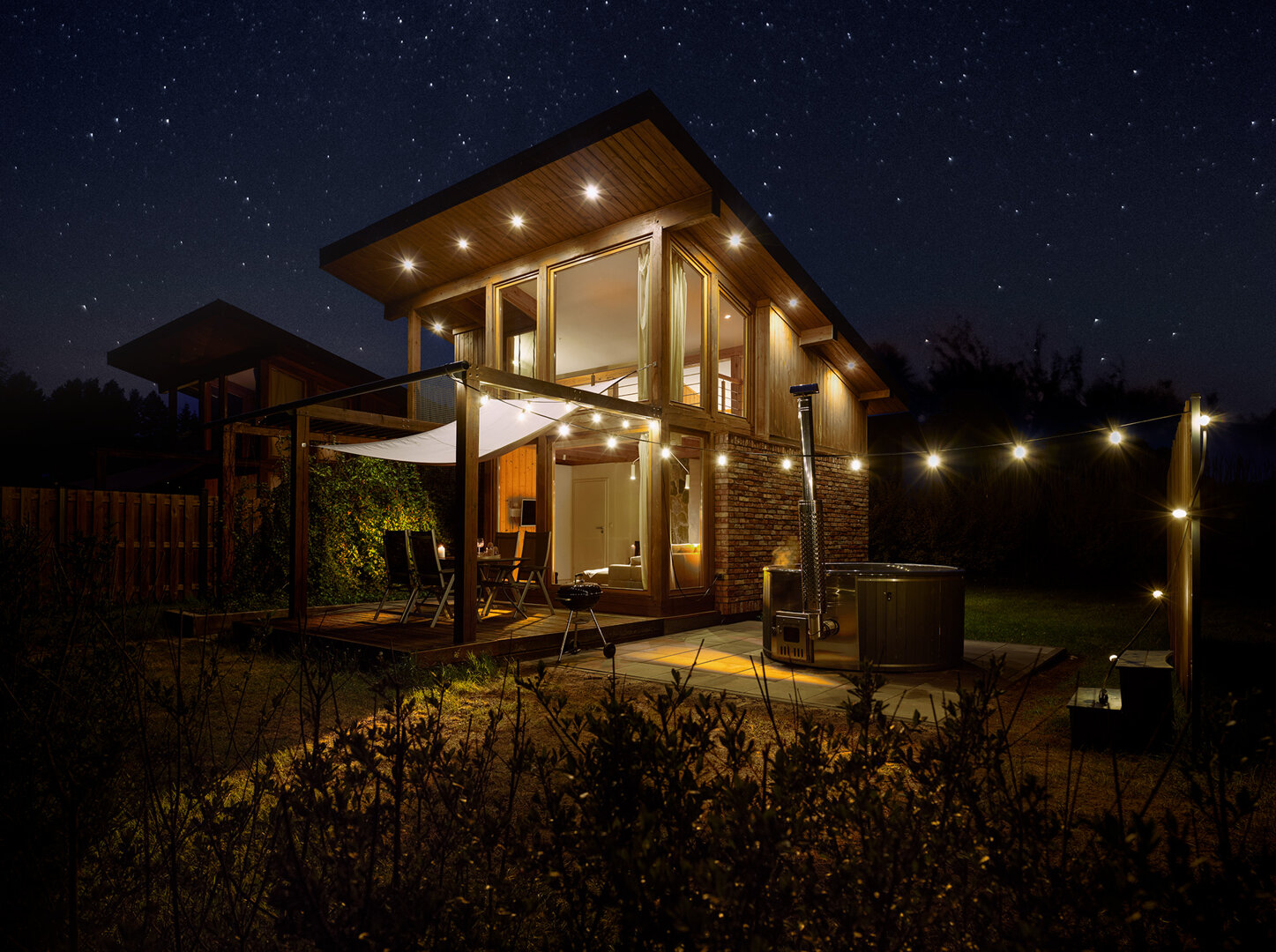 De Lux White De Lux White