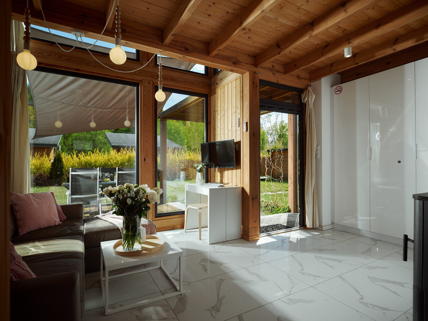 Villa De Lux Marble Villa De Lux Marble